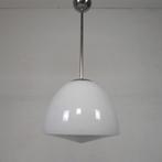 Oude schoollamp met grote glazen bol in opaalglas, jaren 30, Antiek en Kunst, Verzenden