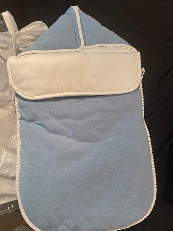 Voetenzak baby blauw linnen  beschikbaar voor biedingen