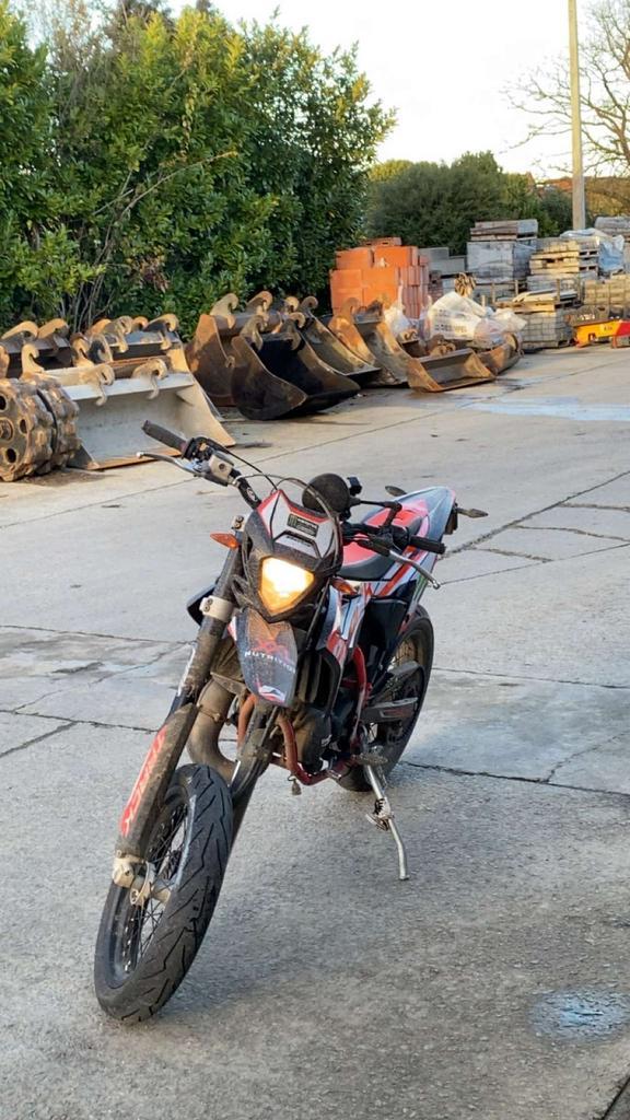 ‼️GEZOCHT BROMMER WAAR WERK AAN IS‼️, Fietsen en Brommers, Brommers | Crossbrommers, Zo goed als nieuw, Ophalen of Verzenden