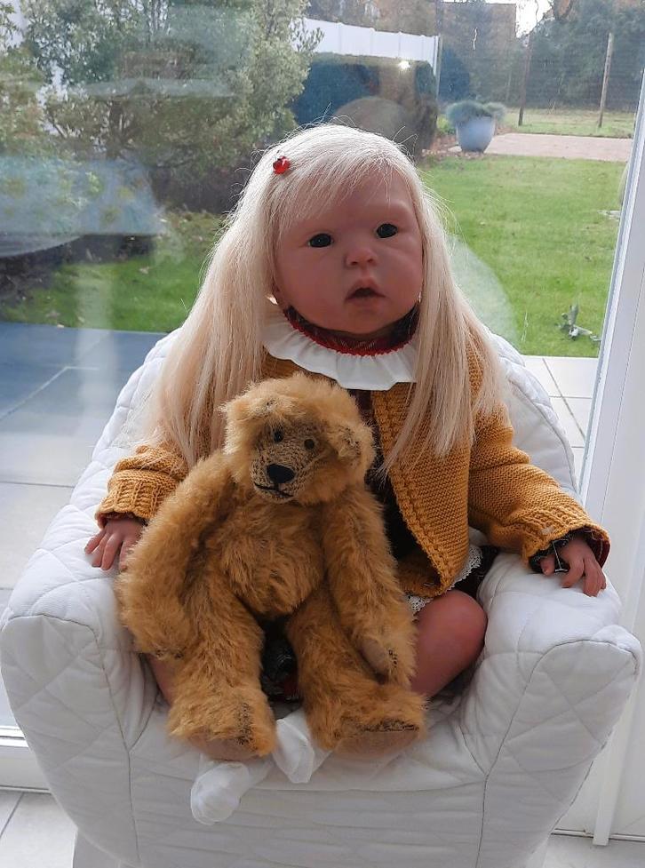 Reborn toddler Ruby Hues, Verzamelen, Poppen, Zo goed als nieuw, Babypop, Levensecht of Reborn, Ophalen of Verzenden