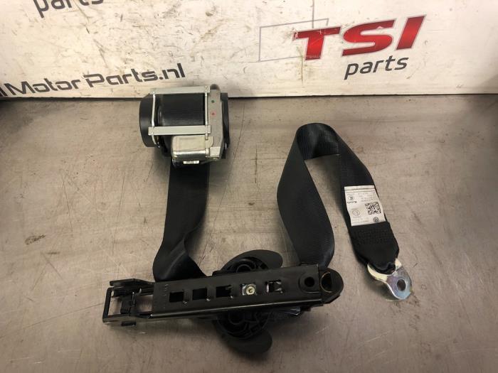Veiligheidsgordel rechts-voor van een Volkswagen Golf, Auto-onderdelen, Interieur en Bekleding, Volkswagen, Gebruikt, 3 maanden garantie