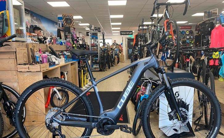 Vtt electrique cube, Fietsen en Brommers, Elektrische fietsen, Cube, Ophalen of Verzenden