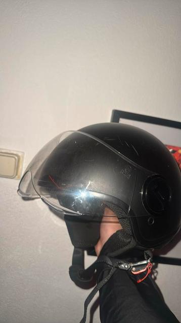 VINZ - HELM  beschikbaar voor biedingen