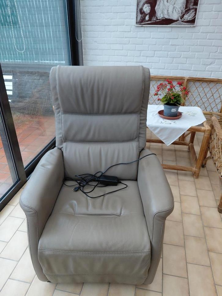 Electrische relaxzetel Recor Stanford, Huis en Inrichting, Fauteuils, Zo goed als nieuw, Leer, Ophalen