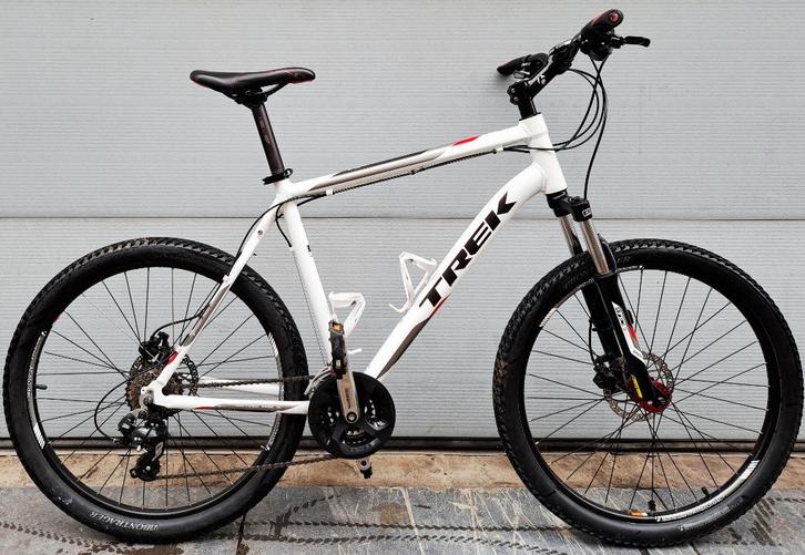 VTT TREK 26"grand taille Prix350€ 048981/3734 Forest1190 Bxl, Fietsen en Brommers, Fietsen | Jongens, Zo goed als nieuw, 26 inch of meer
