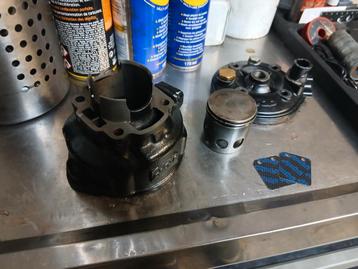 Kit 70 top perf trophy noir mbk nitro  beschikbaar voor biedingen