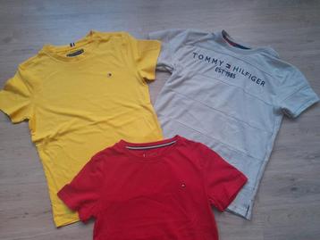 3x t-shirt tommy hilfiger maat 140  als NIEUW beschikbaar voor biedingen