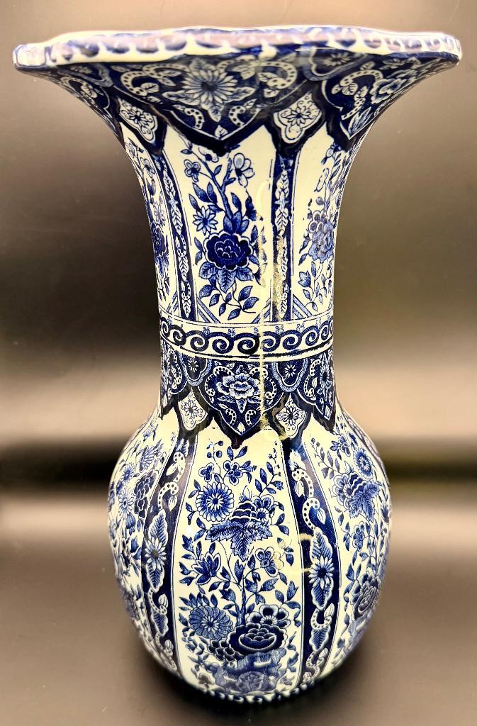 Grand vase trompette bleu de Delft - Royal Sphinx Maastricht, Antiquités & Art, Antiquités | Céramique & Poterie, Enlèvement ou Envoi