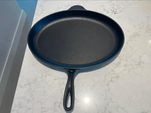 Le Creuset Skillet of vispan 40 cm in absolute nieuwstaat, Huis en Inrichting, Keuken | Potten en Pannen, Zo goed als nieuw, Koekenpan of Braadpan
