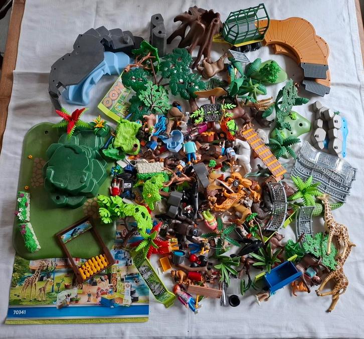 Grand terrain Playmobil, en particulier des actions et des a, Enfants & Bébés, Jouets | Playmobil, Utilisé, Playmobil en vrac