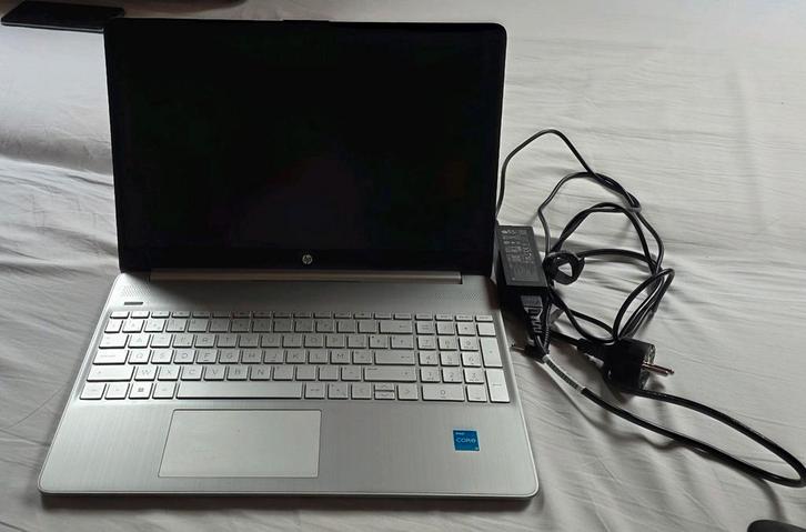 Ordinateur portable HP avec Intel i3, 8 Go de RAM, toujours, Informatique & Logiciels, Ordinateurs portables Windows, 8 GB, Enlèvement ou Envoi