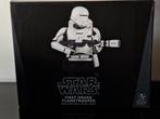 Star Wars Gentle Giant First Order Flametrooper Buste Bust, Verzamelen, Ophalen of Verzenden, Zo goed als nieuw, Beeldje of Buste