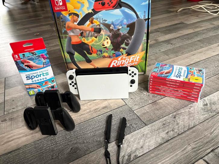 Nintendo Switch Oled blanche, Games en Spelcomputers, Spelcomputers | Nintendo Switch, Zo goed als nieuw, Switch OLED, Ophalen