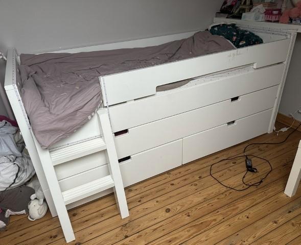 Bopita wit eenpersoonsbed + extra bed met 3 lades, Kinderen en Baby's, Kinderkamer | Stapelbedden en Hoogslapers, Gebruikt, Overige typen