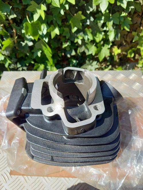 KAWASAKI KX 80 NOS CILINDER '80-'81, Motoren, Onderdelen | Kawasaki, Nieuw, Ophalen of Verzenden