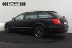 Skoda Superb 1.6TDI DSG - NAVI - PANODAK - LEDER - ALU 18", Auto's, Skoda, Euro 5, 105 pk, Zwart, 4 cilinders