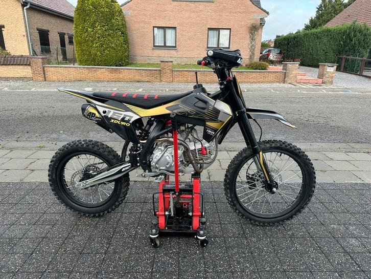160cc crossmotor, Fietsen en Brommers, Minibikes, Midibikes en Pitbikes, Gebruikt, Dirtbike, Ophalen of Verzenden