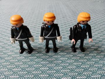 Playmobil 3 politieagenten, geobra. beschikbaar voor biedingen