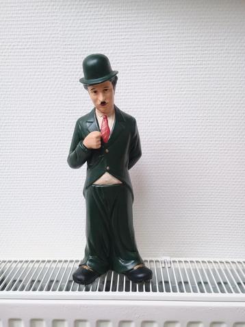 Beeldje Charly Chaplin 30cm hoog beschikbaar voor biedingen