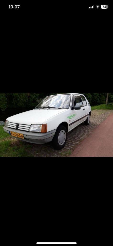 Peugeot 205 Oldtimer, construite en 1987, à vendre, Autos, Oldtimers & Ancêtres, Particulier, Radio, Peugeot, Enlèvement
