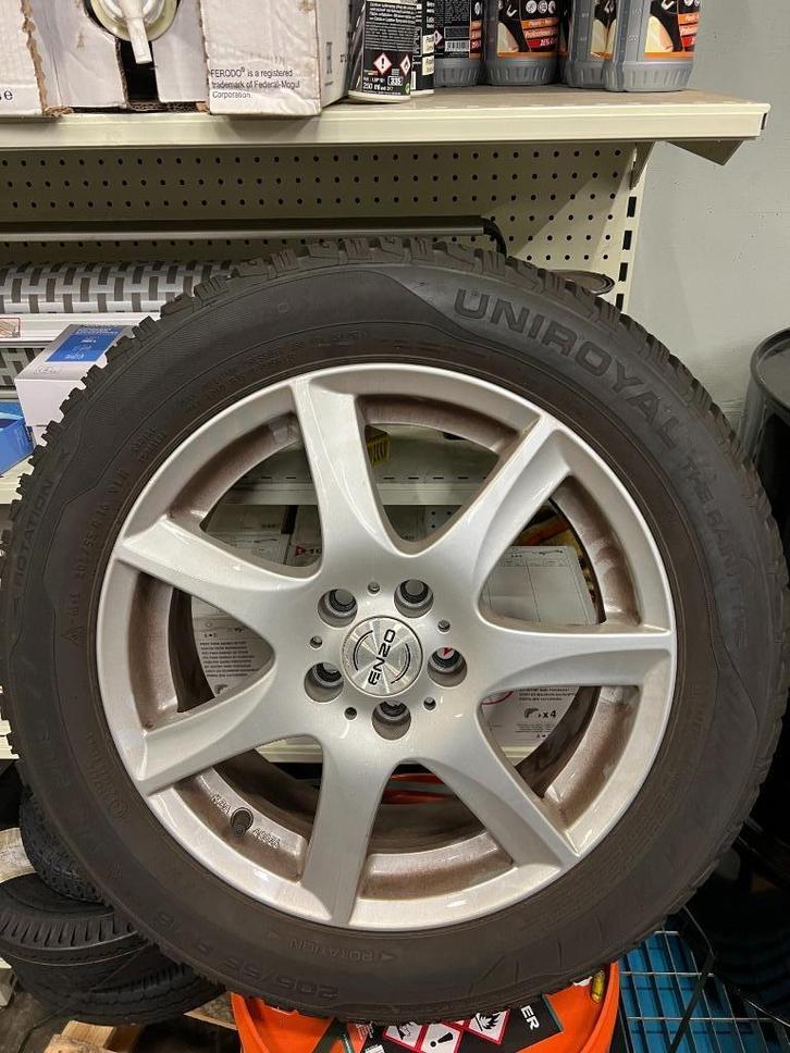 Velgen + winterbanden, Auto-onderdelen, Banden en Velgen, Banden en Velgen, Winterbanden, 16 inch, 205 mm, Personenwagen, Gebruikt