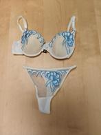 Lingerieset wit met lichtblauwe tekening maat B80 + L, Nieuw, Guy Giraud, Ophalen of Verzenden, Wit, Setje