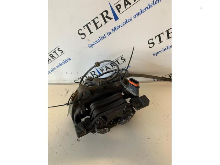 Remklauw (Tang) rechts-achter van een Mercedes E-Klasse, Auto-onderdelen, Remmen en Aandrijving, Mercedes-Benz, Gebruikt, 3 maanden garantie