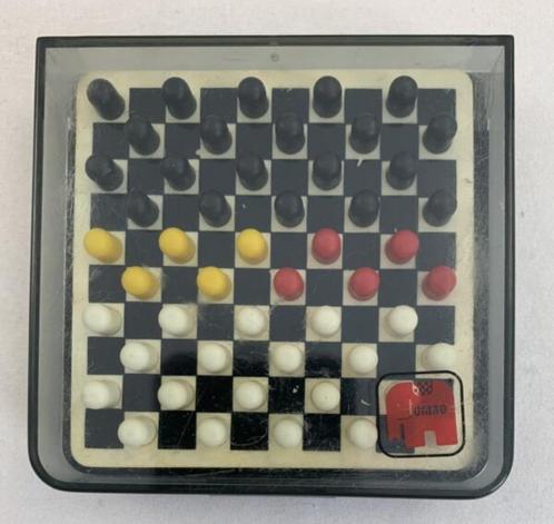 Jumbo Mini Play Checkers 1983, jeu de voyage et de fête, Hobby & Loisirs créatifs, Jeux de société | Jeux de plateau, Utilisé