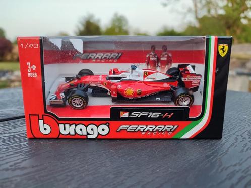 Formule 1 Ferrari sf16 H 1/43 Burago, Hobby en Vrije tijd, Modelauto's | 1:43, Zo goed als nieuw, Auto, Overige merken, Ophalen of Verzenden