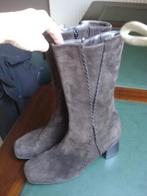 Bruine laarzen, dames. mt 37, Kleding | Dames, Hoge laarzen, Bruin, Ophalen of Verzenden, Gedragen