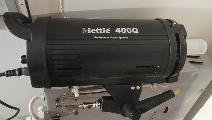 Mettle 200Q en 400Q Studioflitsers, in absolute nieuwstaat, TV, Hi-fi & Vidéo, Photo | Studio photo & Accessoires, Comme neuf