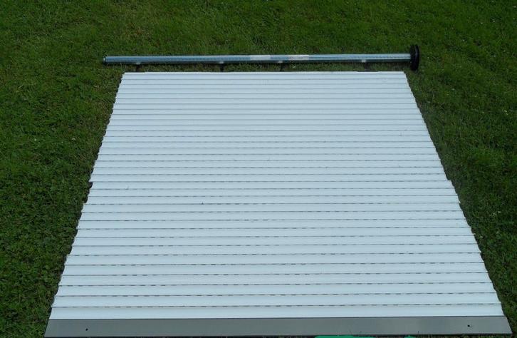 A vendre un volet neuf isoler, Bricolage & Construction, Volets, Neuf, 100 à 150 cm, 100 à 150 cm, Blanc, Enlèvement ou Envoi