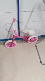 Petit vélo rose sans pédales, Vélos & Vélomoteurs, Vélos | Tricycles pour enfants, Enlèvement, Utilisé