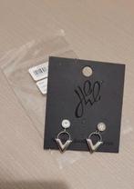 oorbellen V-star - zilver, Bijoux, Sacs & Beauté, Boucles d'oreilles, Neuf, Enlèvement ou Envoi, Autres matériaux, Argent