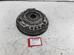 VLIEGWIEL DUBBELE MASSA Dacia Duster (SR) (302102441R), Gebruikt, Dacia