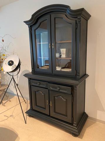 2 delige buffet kast  beschikbaar voor biedingen
