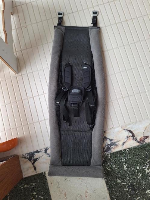 Thule chariot infant sling  kinderhangmat, Fietsen en Brommers, Fietsaccessoires | Aanhangwagens en Karren, Zo goed als nieuw