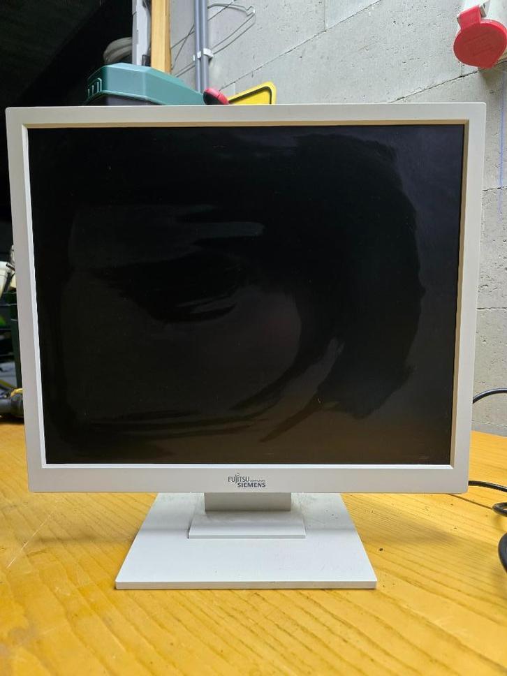 Ecran Fujitsu A19-3 - GV78, Informatique & Logiciels, Moniteurs, Utilisé, VGA, Haut-parleurs intégrés, Enlèvement ou Envoi