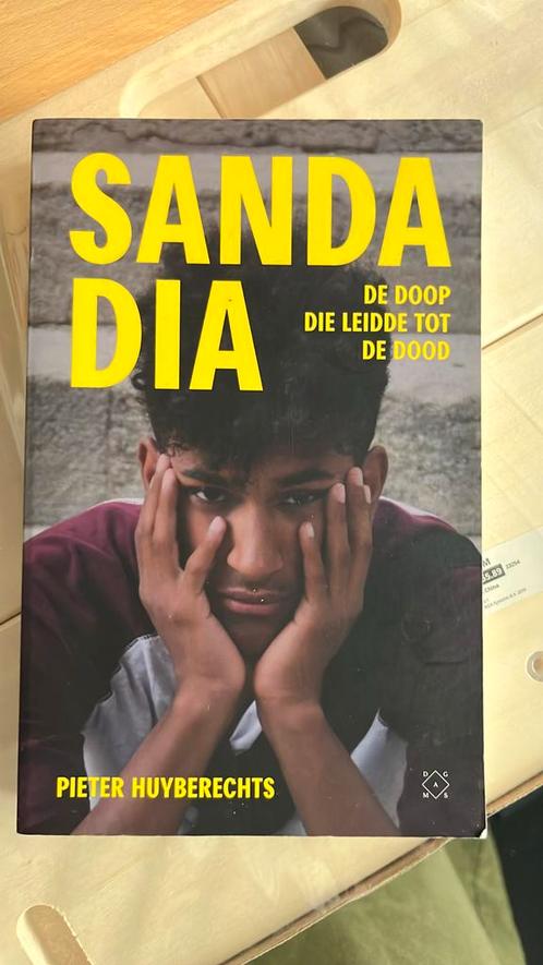 Pieter Huyberechts - Sanda Dia, Boeken, Overige Boeken, Zo goed als nieuw, Ophalen