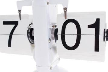 Klok "Flip Clock" beschikbaar voor biedingen