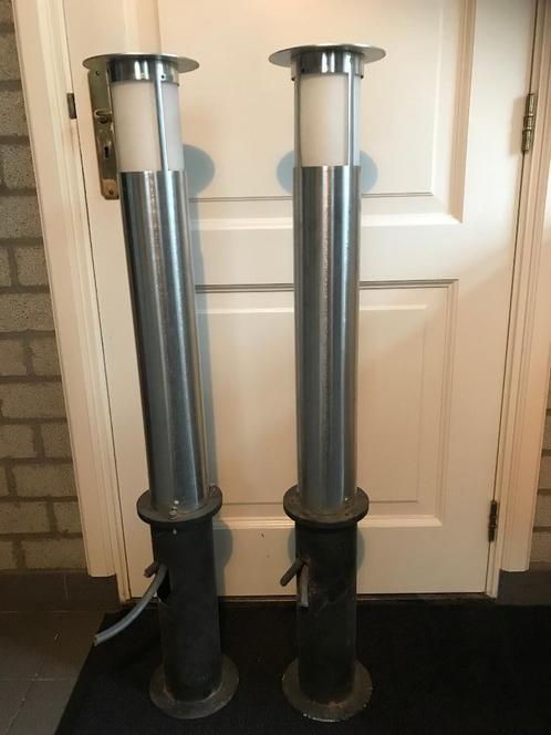 Te koop 2 staande buitenlampen voor in de grond., Tuin en Terras, Buitenverlichting, Zo goed als nieuw, Staande lamp, Inox, Waterbestendig