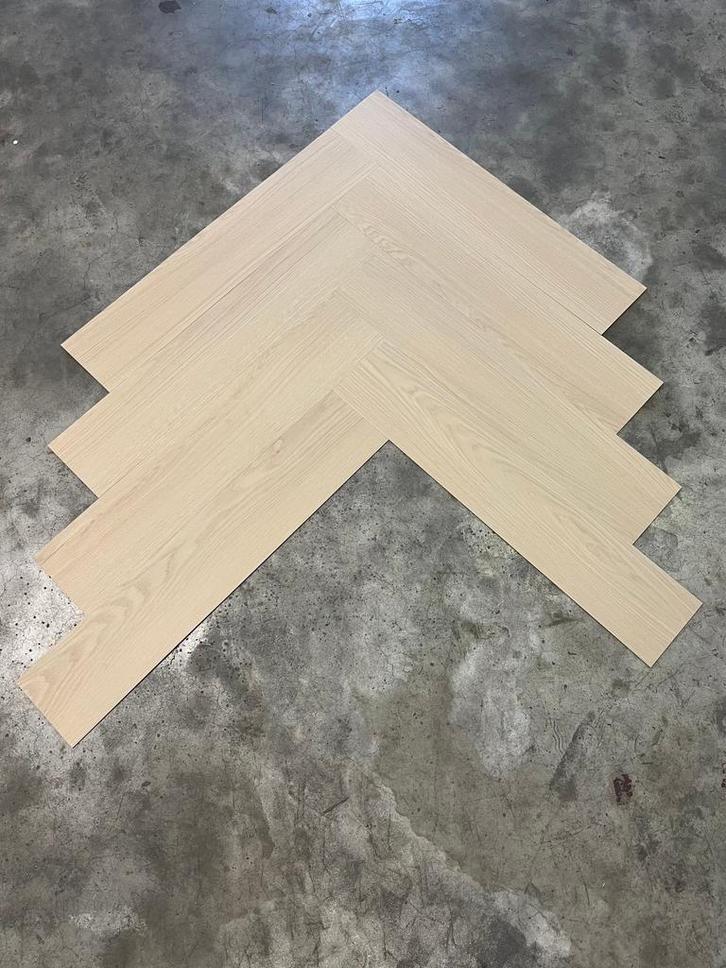 Restpartij 78m2 visgraat plak pvc, Doe-het-zelf en Bouw, Vloerdelen en Plavuizen, Zo goed als nieuw, Hout, Ophalen