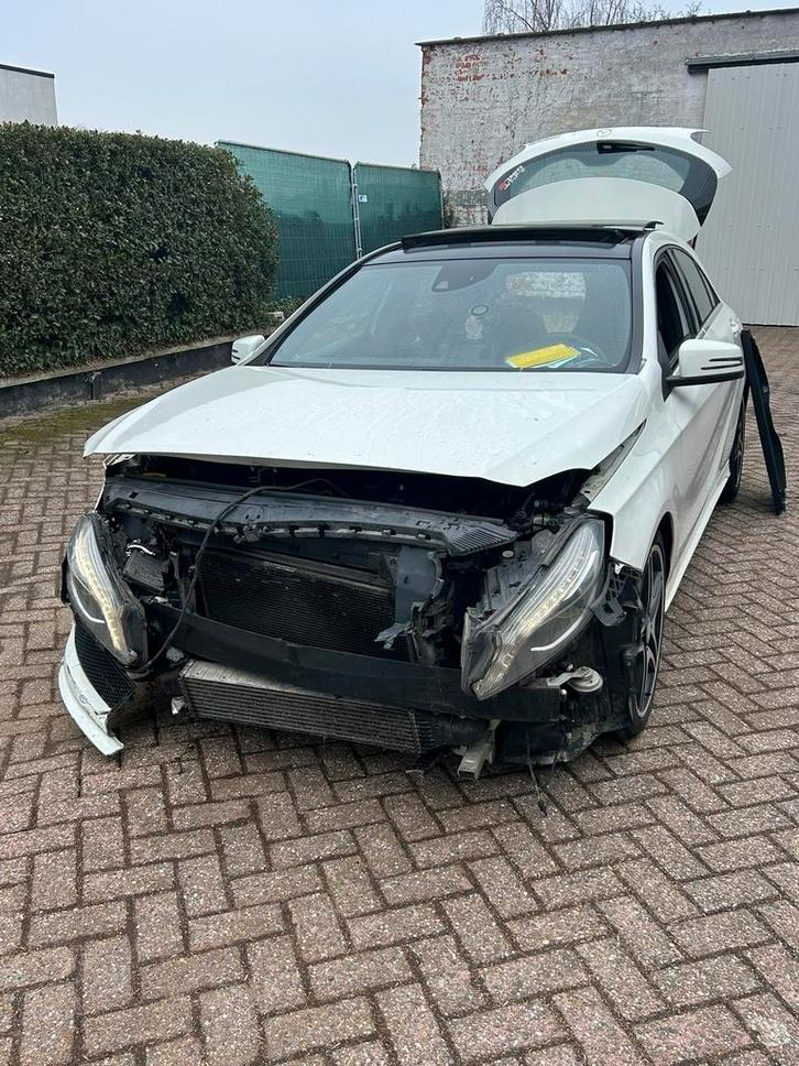 Pack AMG pour Mercedes A200, Autos, Mercedes-Benz, Entreprise, Air conditionné, Cuir, Enlèvement