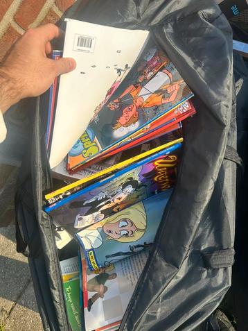 3 tassen vol met strips +boeken roman beschikbaar voor biedingen