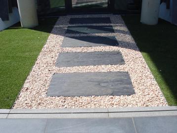 Grind,kiezels,leisteenblaadjes,Vietnamese stenen, straatzand beschikbaar voor biedingen