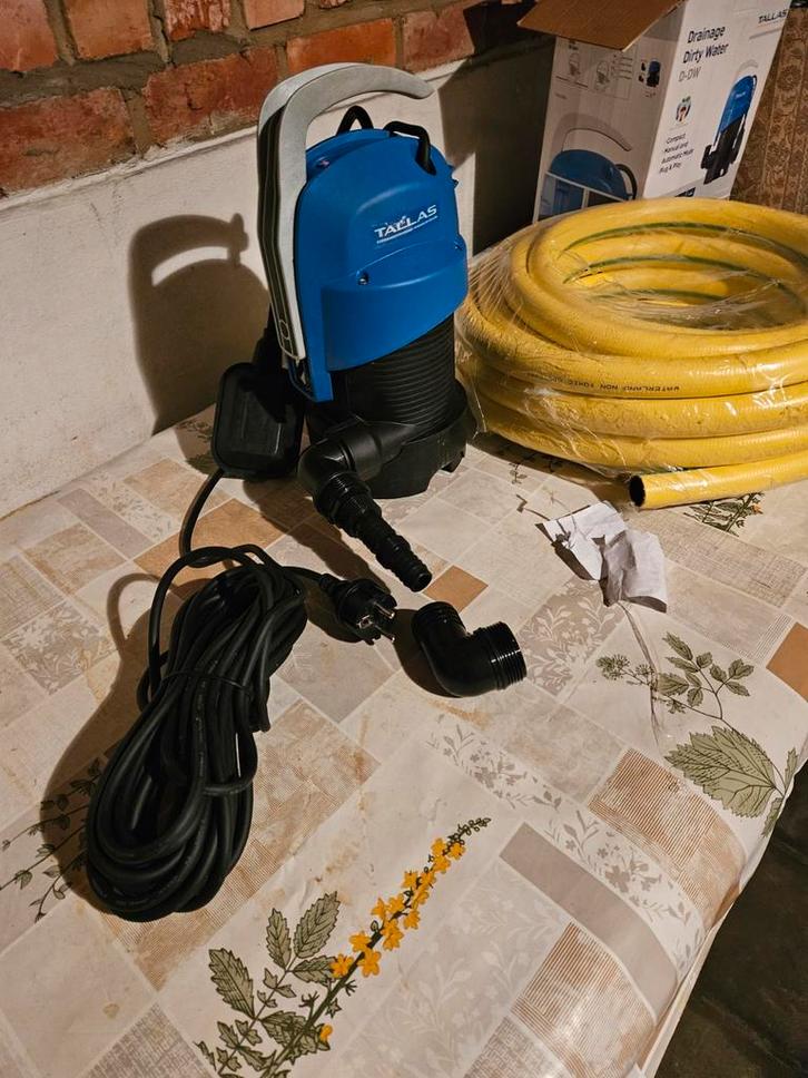 Dompelpomp Inclusief 15 metr tuinslang 25/30 mm.Nieuwe, Tuin en Terras, Waterpompen, Dompelpomp, Ophalen