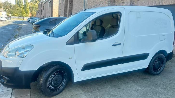 Peugeot Partner 1.6HDi*2012*35.000km*Euro5*1er main, Auto's, Bestelwagens en Lichte vracht, Bedrijf, Peugeot, Diesel, Euro 5, 5 deurs