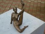 statue d une femme nue a la gym en bronze signé ., Antiquités & Art, Bronze, Enlèvement ou Envoi