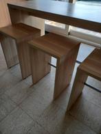 Hoge tafel met zitblokken, Enlèvement