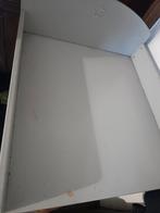 A donner Table a langer, Enlèvement